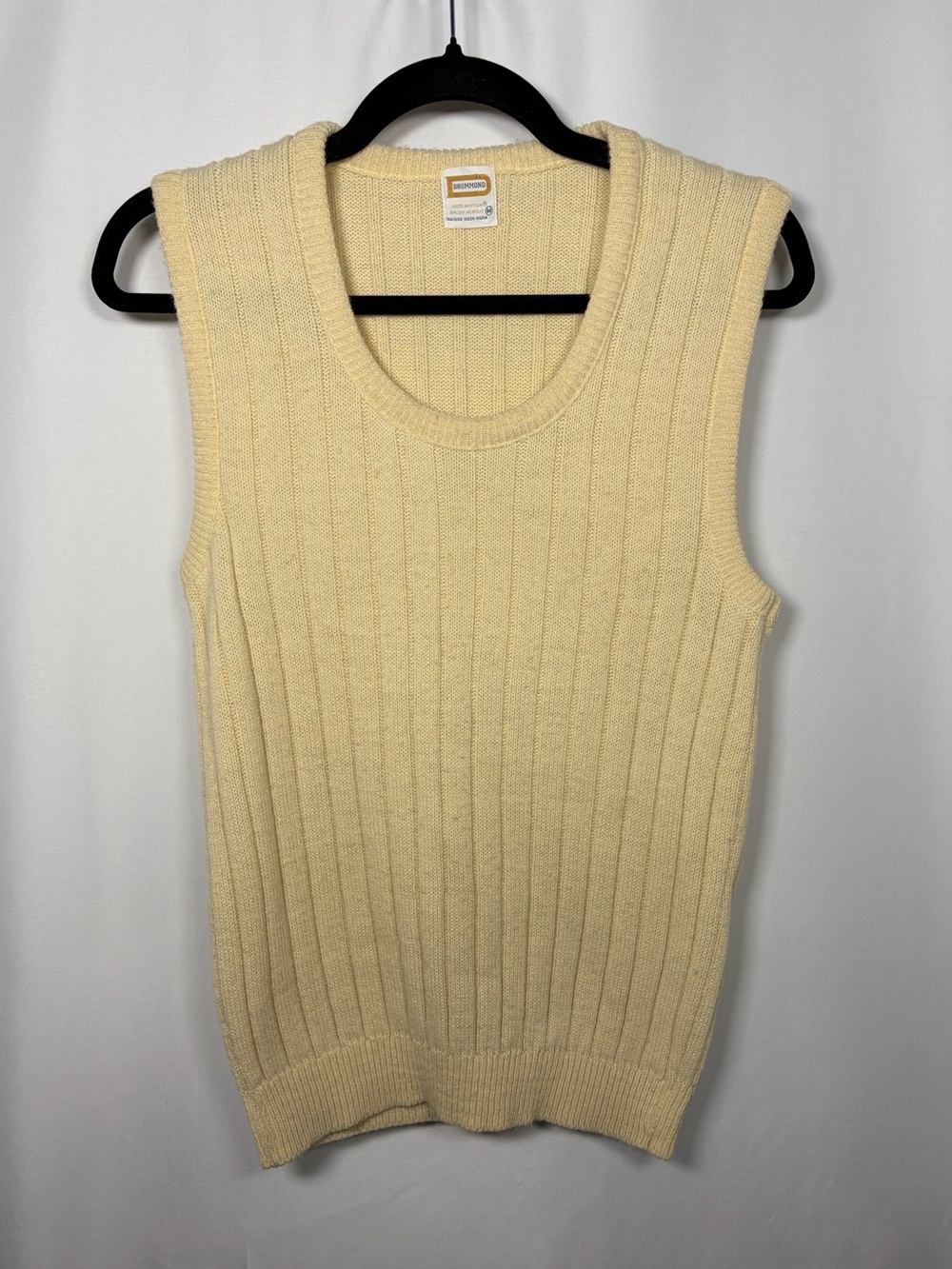Drummond 100% Wintuk Soft White Vertical Stripe Scoop Neck Sweater Vest - Size M